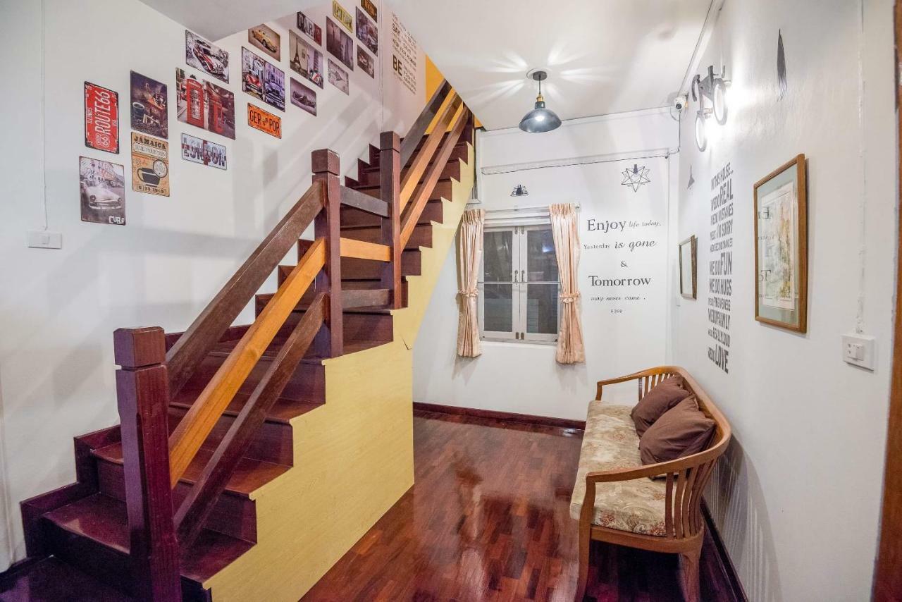T Smy House Hostel Bangkok Kültér fotó